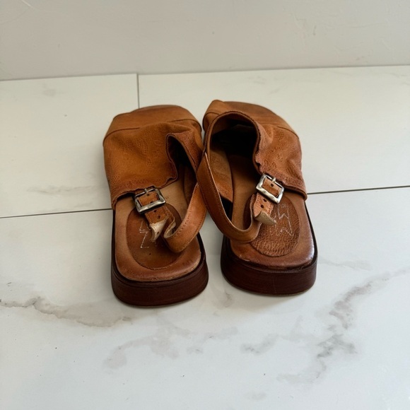 Miz Mooz Guava Brown Leather Sandals Size 41 / US - Picture 5 of 6
